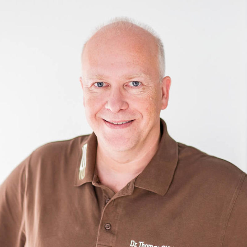 Dr. Thomas Stickel ist Spezialist der Implantologie Dr. Thomas Stickel (Implantologie Spezialist und Zahnarzt Wetzlar)